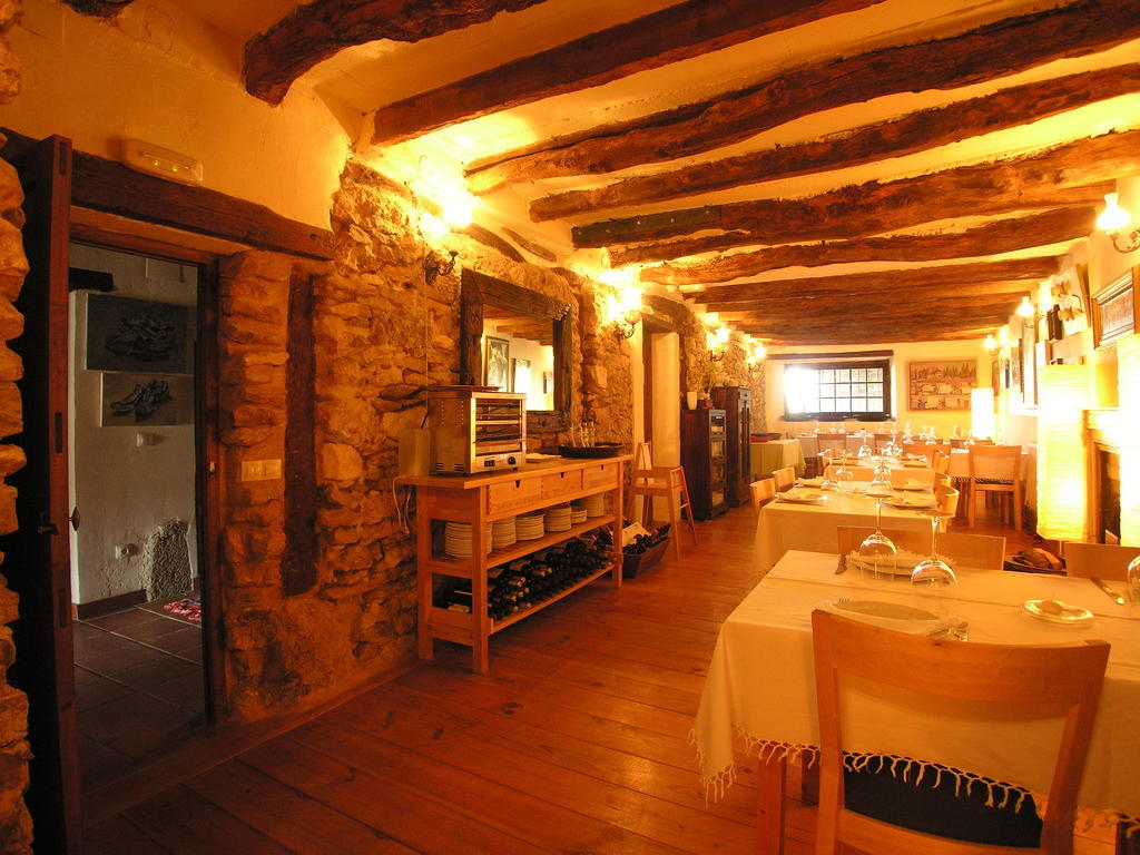 La Posada Del Pintor Тардахос Экстерьер фото